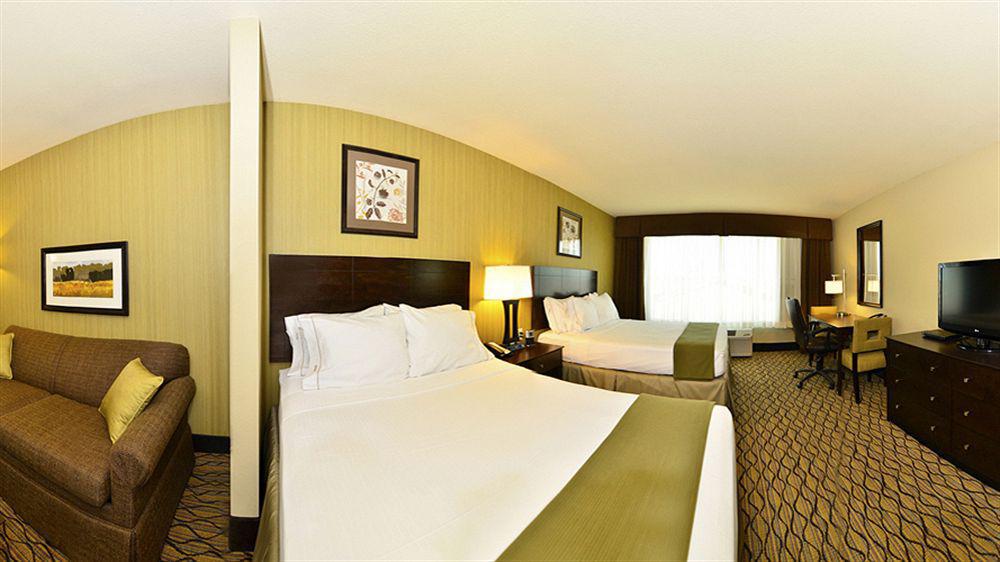 Holiday Inn Express & Suites - Williston By Ihg Екстер'єр фото