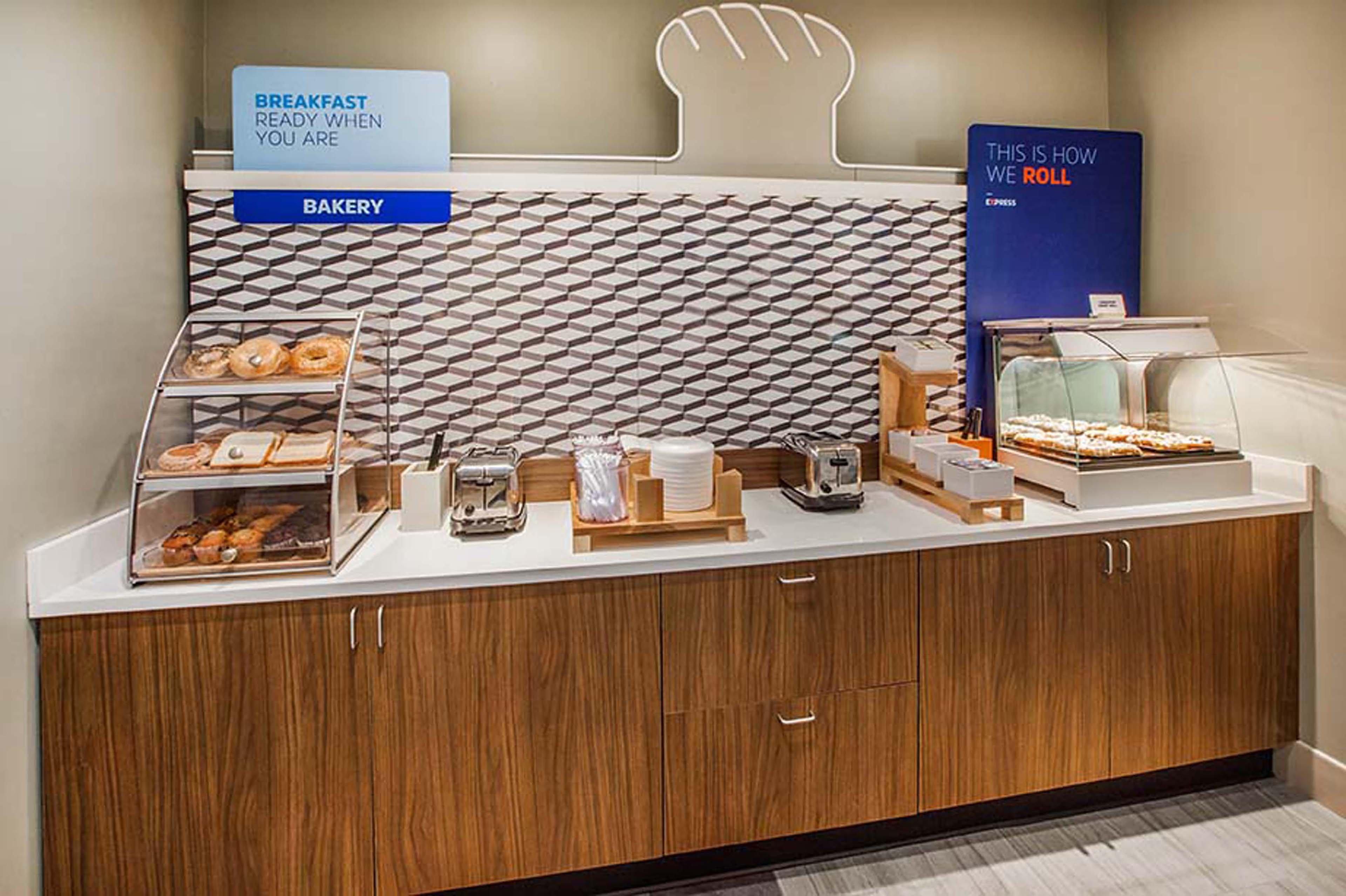 Holiday Inn Express & Suites - Williston By Ihg Екстер'єр фото