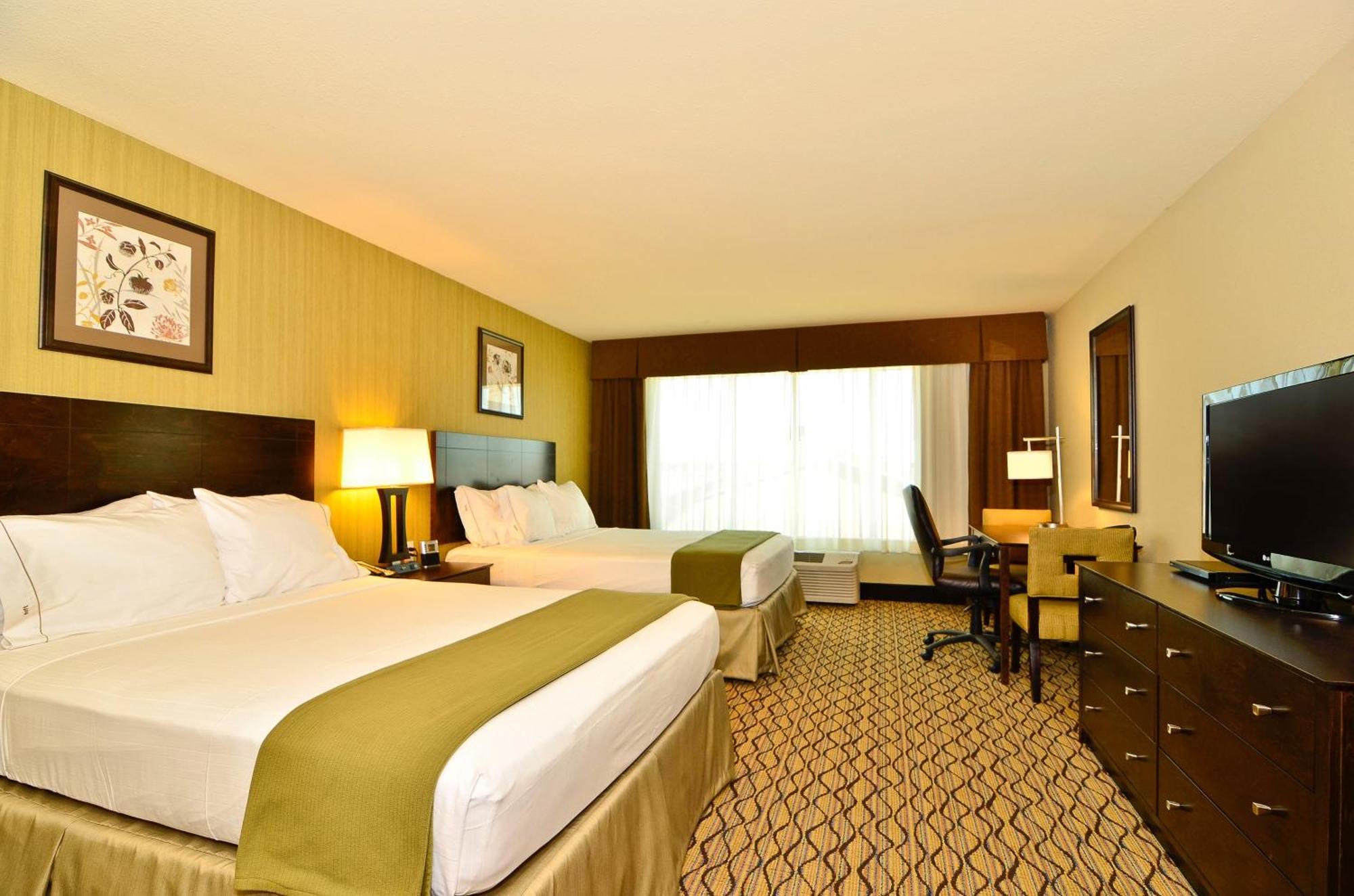 Holiday Inn Express & Suites - Williston By Ihg Екстер'єр фото