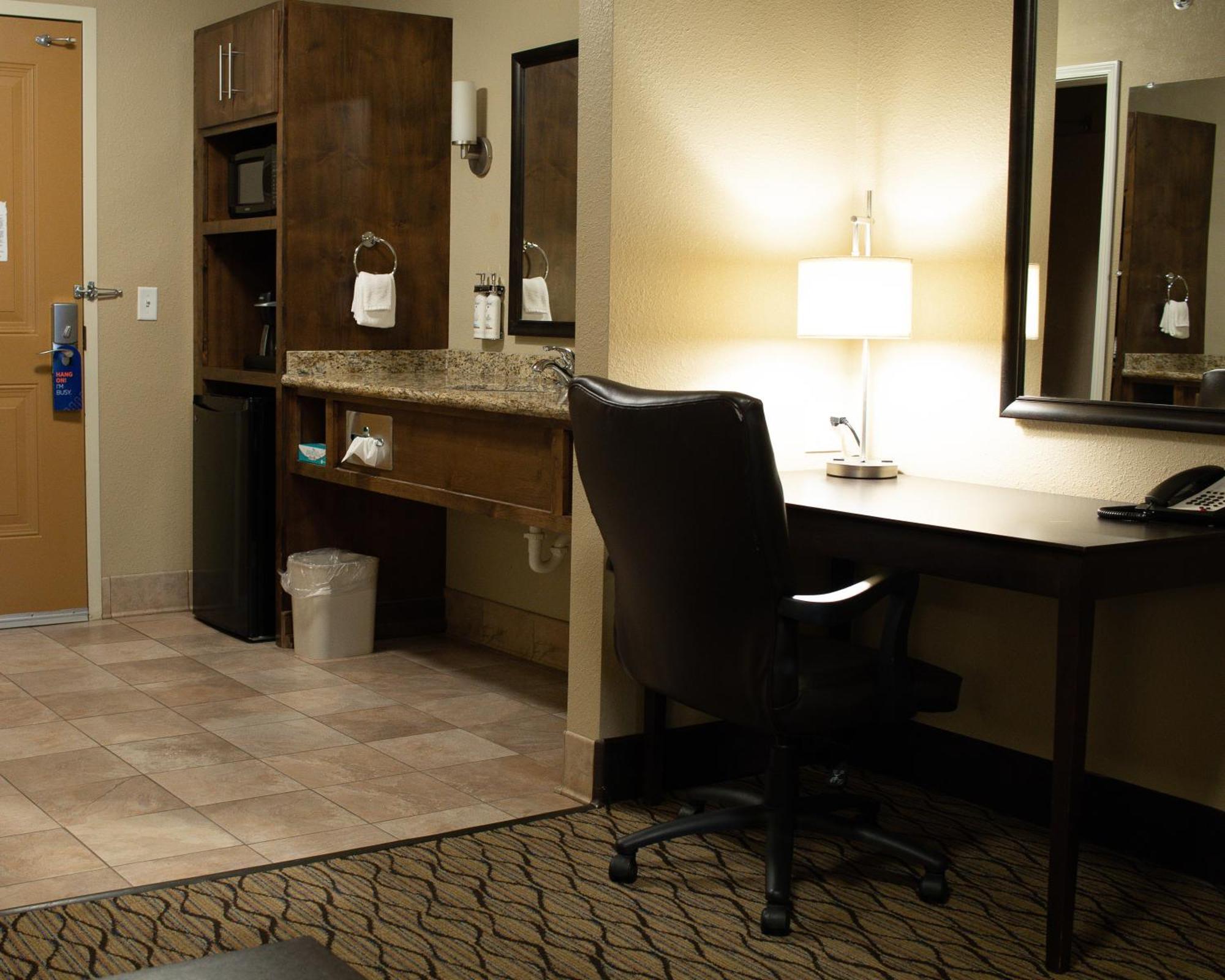 Holiday Inn Express & Suites - Williston By Ihg Екстер'єр фото