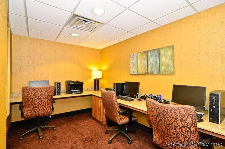 Holiday Inn Express & Suites - Williston By Ihg Екстер'єр фото